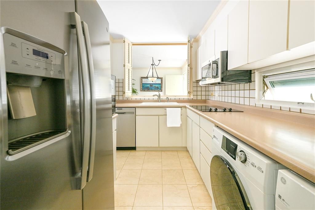 На продажу: $685,000 (2 спален, 1 ванн, 0 Квадратных фут)