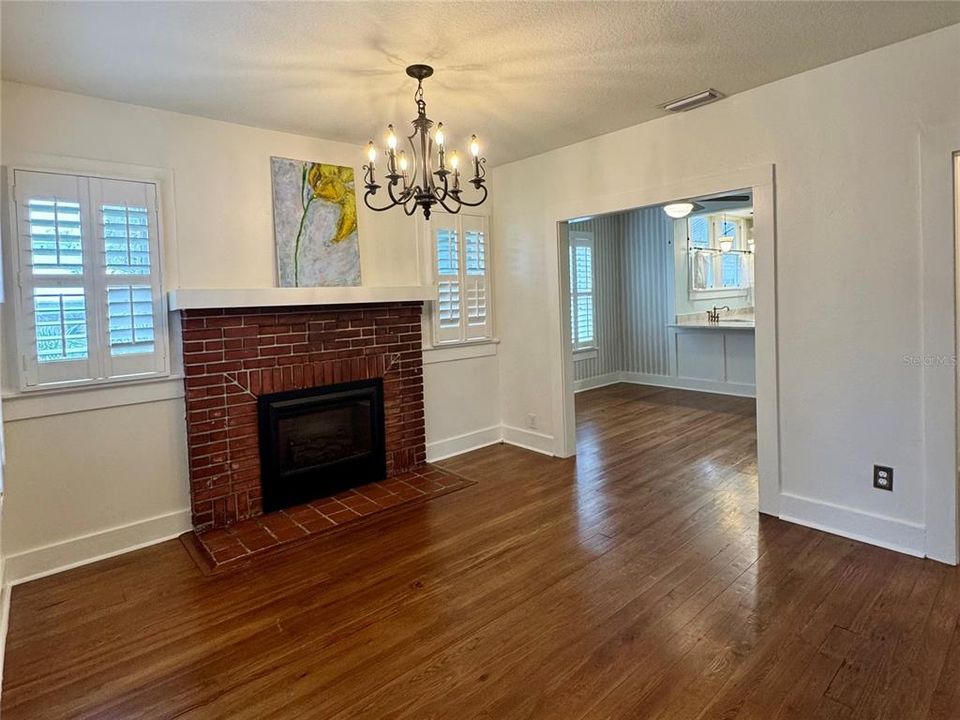 В аренду: $2,400 (2 спален, 2 ванн, 1432 Квадратных фут)