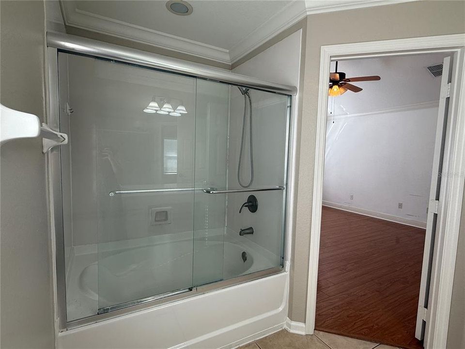 En Renta: $2,300 (3 camas, 2 baños, 1720 Pies cuadrados)