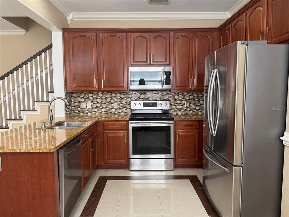 En Renta: $2,300 (3 camas, 2 baños, 1720 Pies cuadrados)