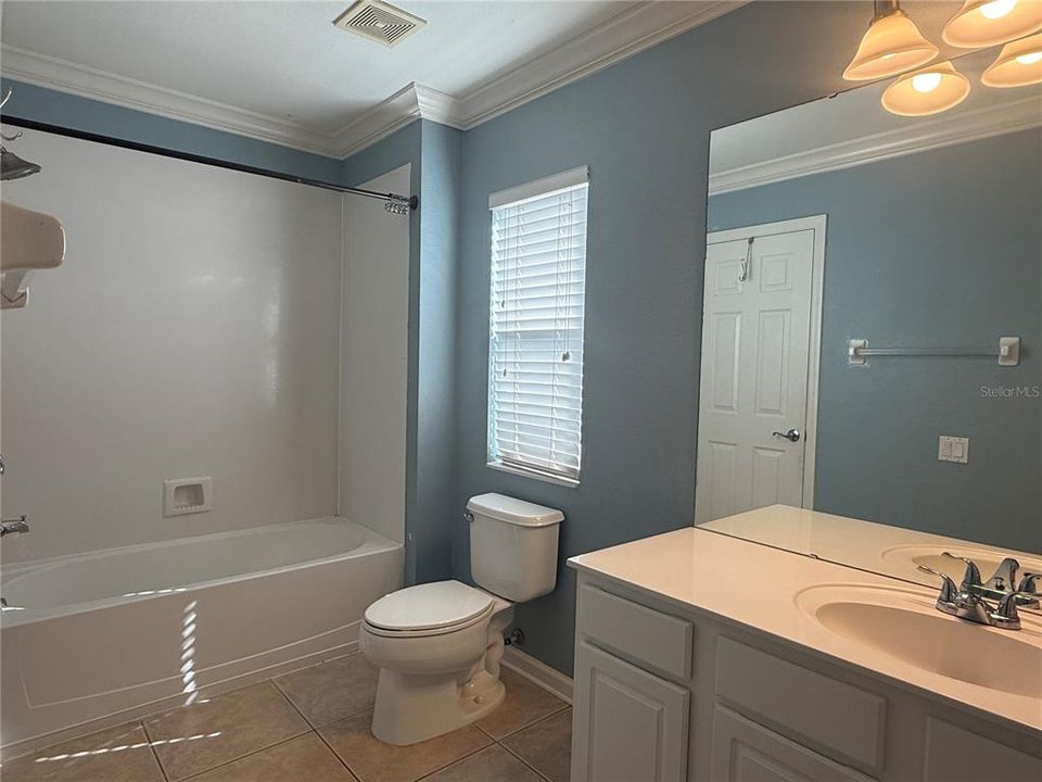 En Renta: $2,300 (3 camas, 2 baños, 1720 Pies cuadrados)