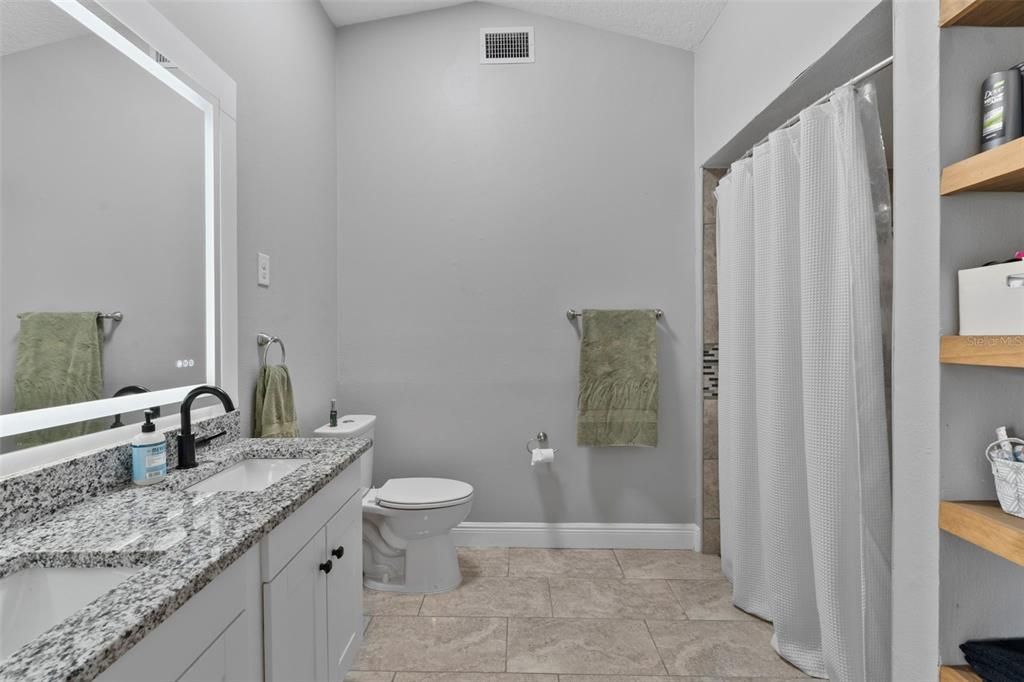 На продажу: $399,900 (3 спален, 3 ванн, 2089 Квадратных фут)