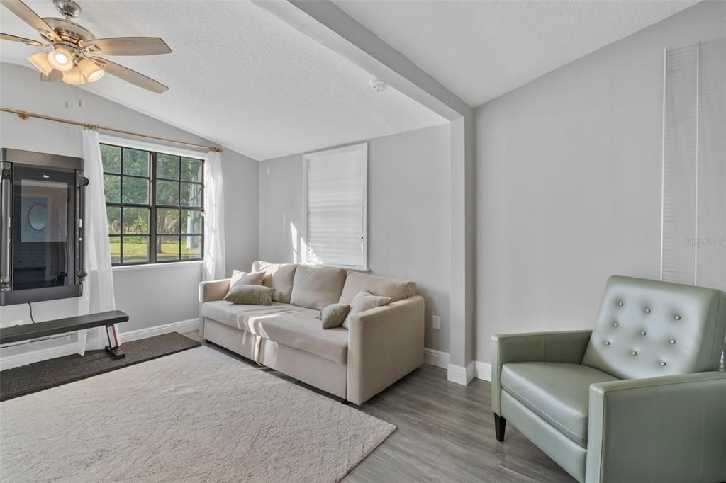 На продажу: $399,900 (3 спален, 3 ванн, 2089 Квадратных фут)