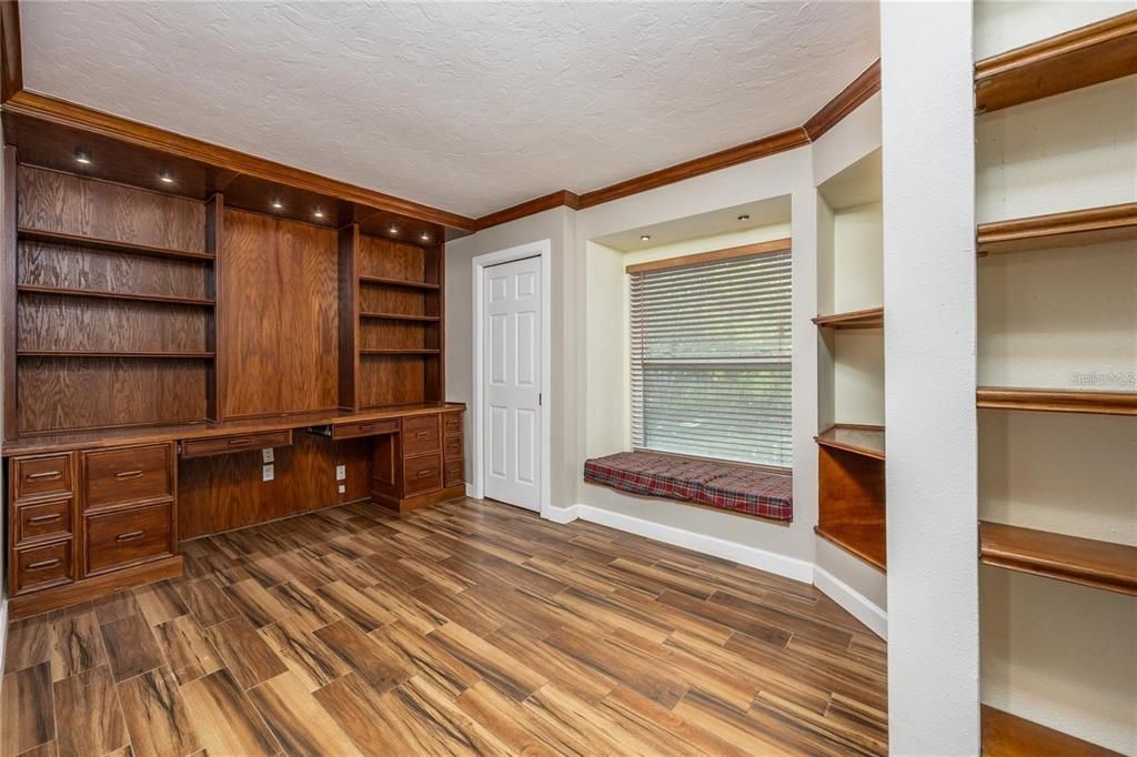 For Rent: $2,250 (3 beds, 2 baths, 1484 Square Feet)