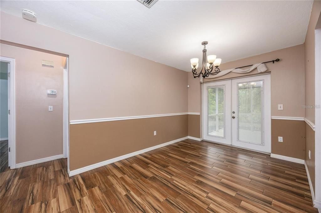 For Rent: $2,250 (3 beds, 2 baths, 1484 Square Feet)