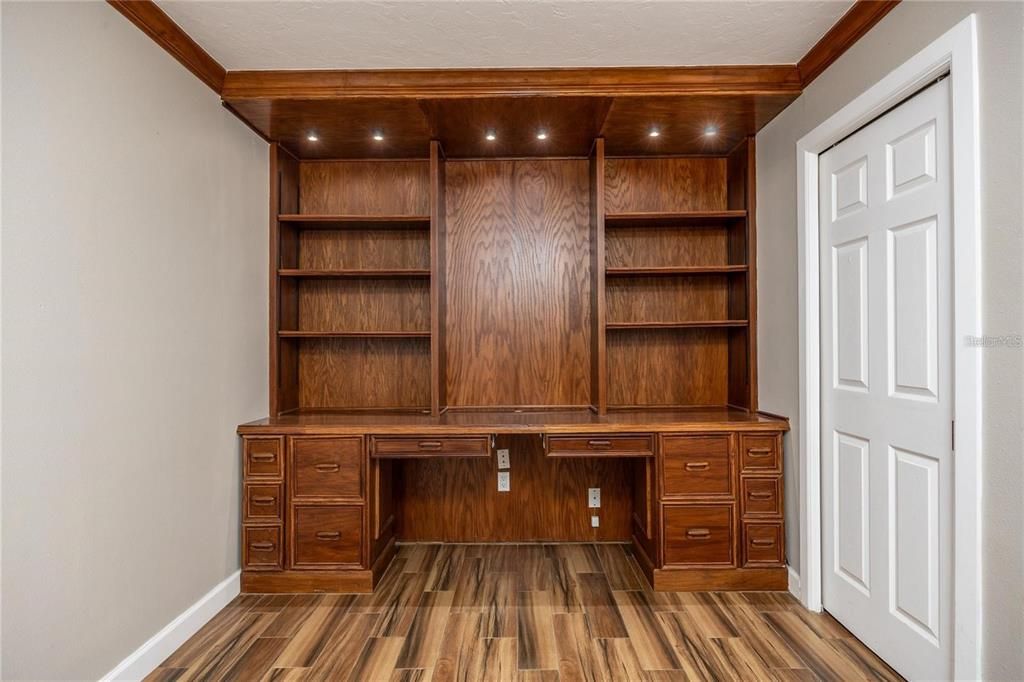 For Rent: $2,250 (3 beds, 2 baths, 1484 Square Feet)