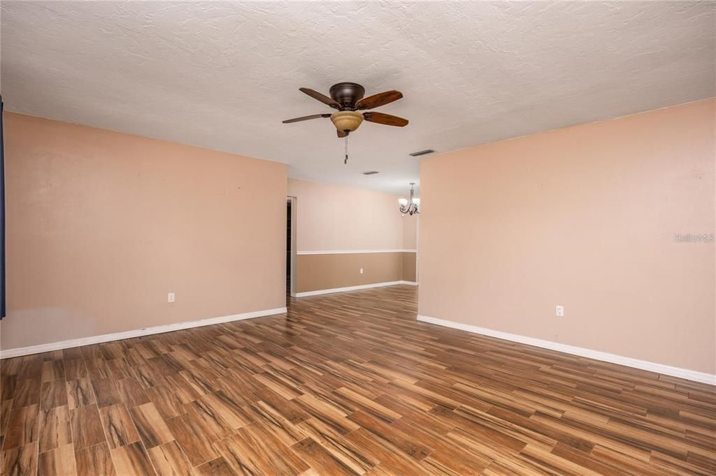 For Rent: $2,250 (3 beds, 2 baths, 1484 Square Feet)