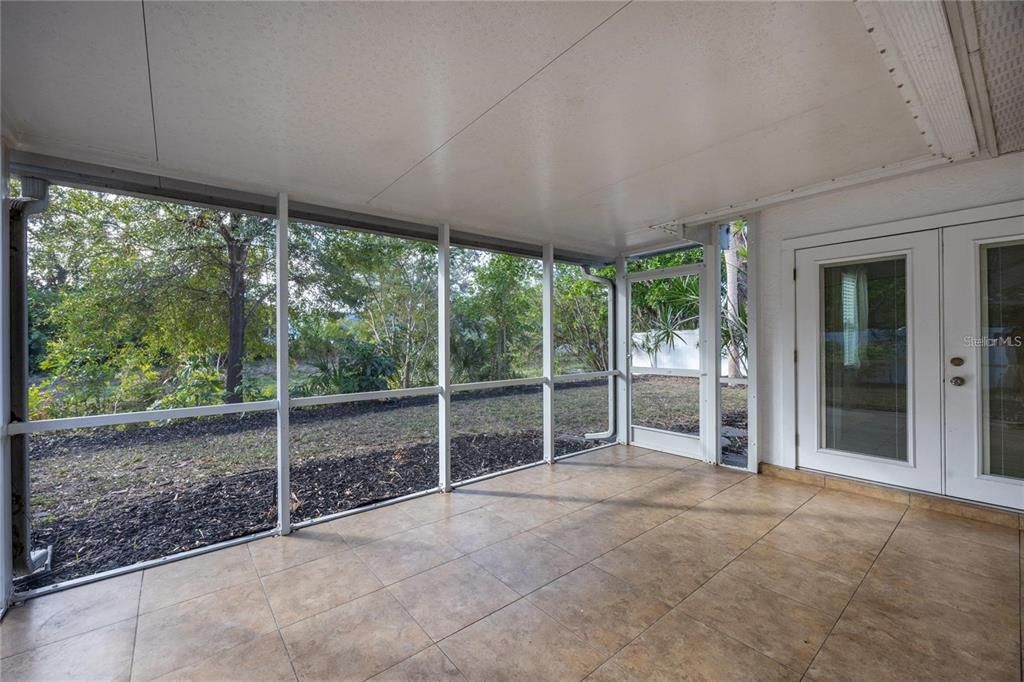 For Rent: $2,250 (3 beds, 2 baths, 1484 Square Feet)