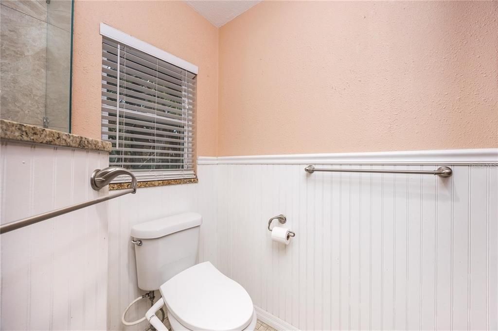 For Rent: $2,250 (3 beds, 2 baths, 1484 Square Feet)