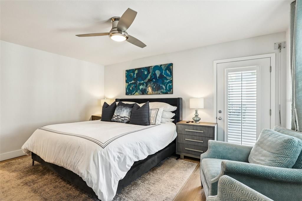 На продажу: $1,225,000 (3 спален, 2 ванн, 1345 Квадратных фут)