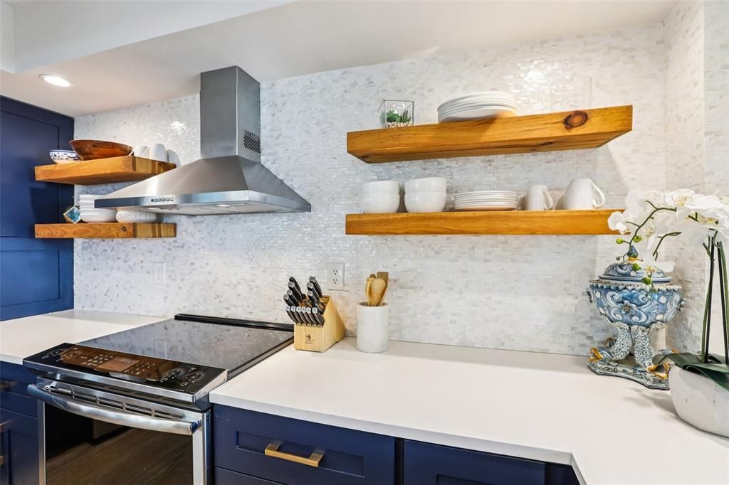 На продажу: $1,225,000 (3 спален, 2 ванн, 1345 Квадратных фут)