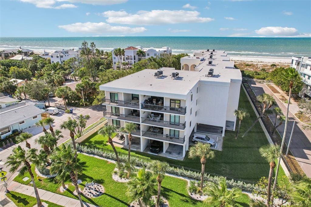 На продажу: $1,225,000 (3 спален, 2 ванн, 1345 Квадратных фут)