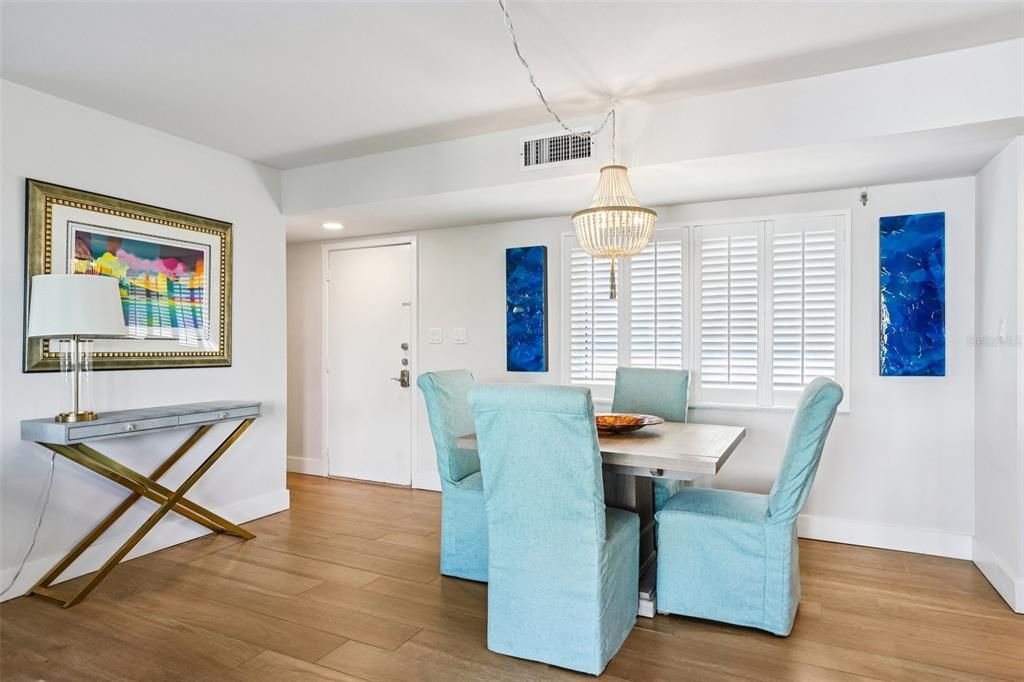 На продажу: $1,225,000 (3 спален, 2 ванн, 1345 Квадратных фут)