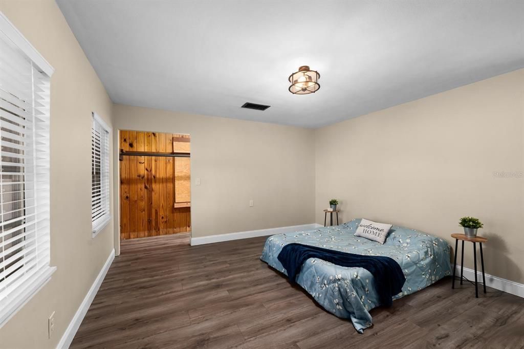 For Sale: $320,000 (3 beds, 1 baths, 1807 Square Feet)