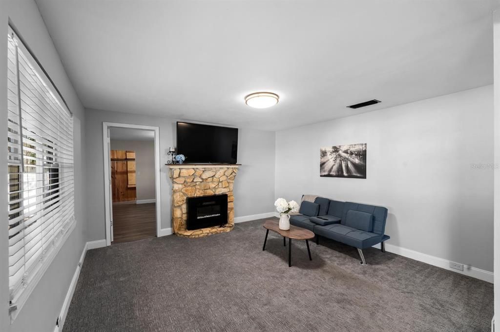 For Sale: $320,000 (3 beds, 1 baths, 1807 Square Feet)