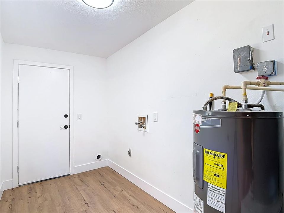 For Sale: $369,900 (3 beds, 2 baths, 1512 Square Feet)