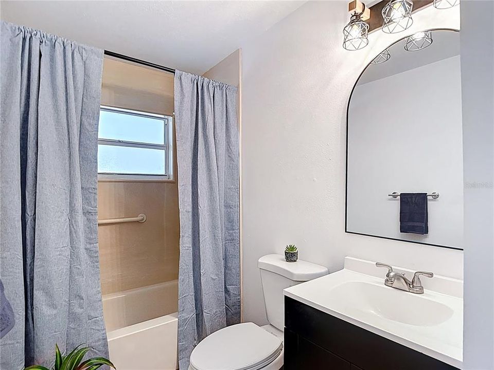 For Sale: $369,900 (3 beds, 2 baths, 1512 Square Feet)