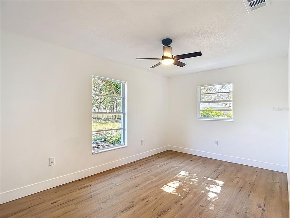 For Sale: $369,900 (3 beds, 2 baths, 1512 Square Feet)