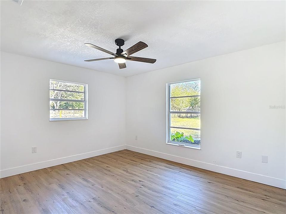 For Sale: $369,900 (3 beds, 2 baths, 1512 Square Feet)