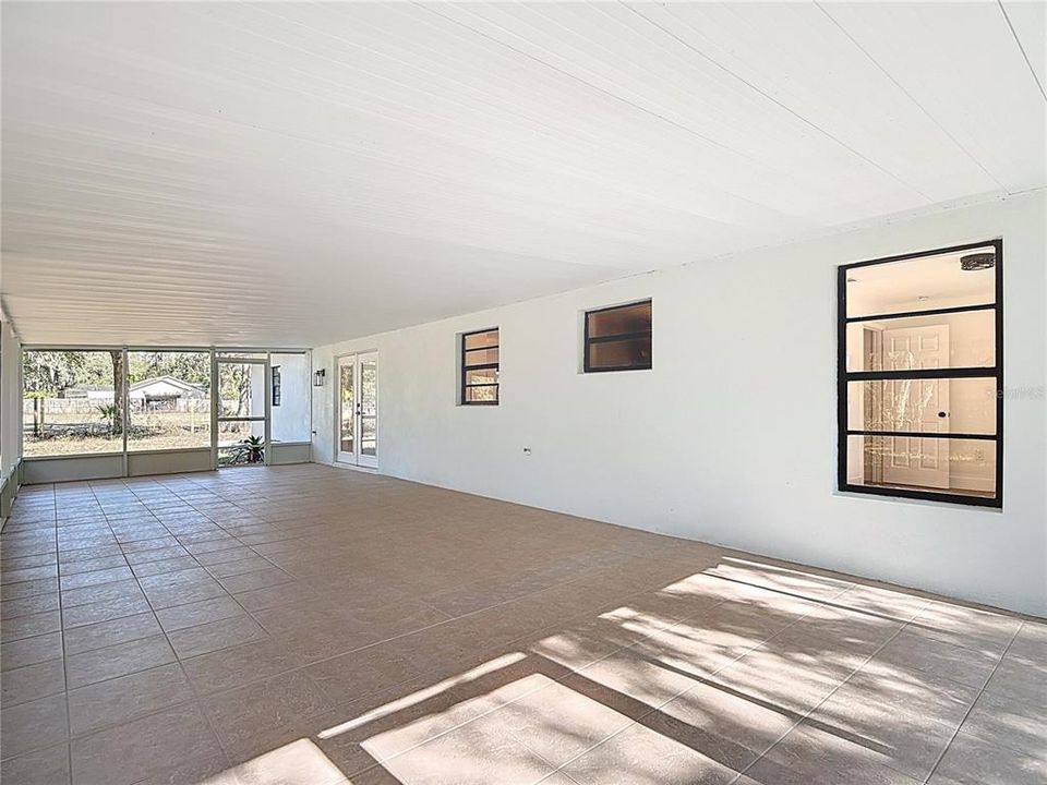 For Sale: $369,900 (3 beds, 2 baths, 1512 Square Feet)