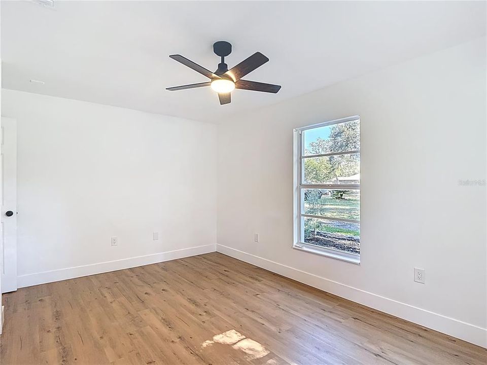 For Sale: $369,900 (3 beds, 2 baths, 1512 Square Feet)