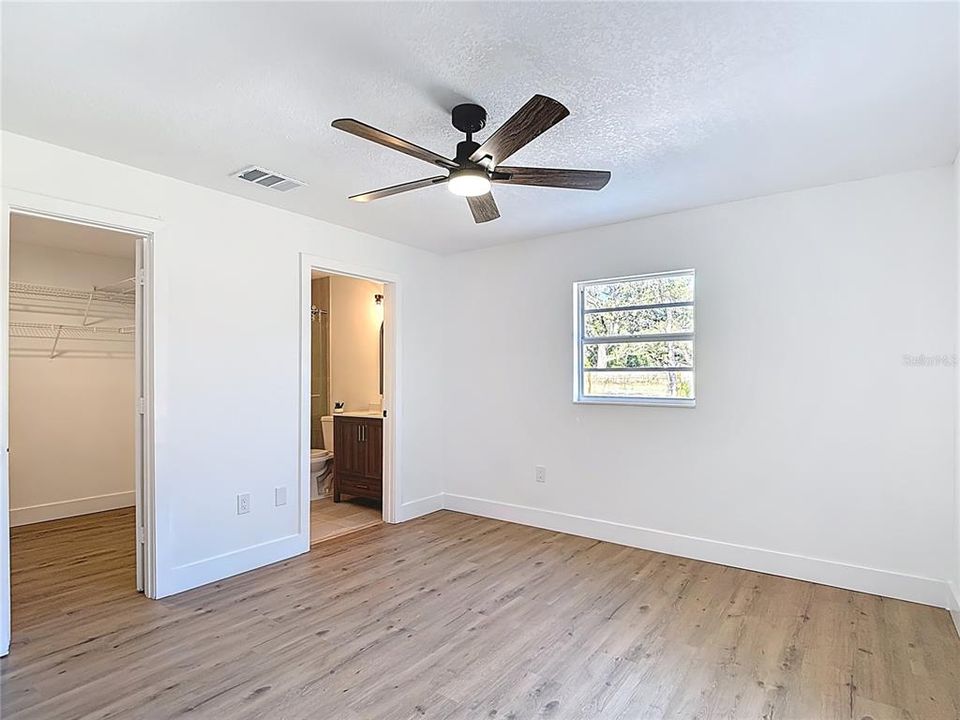 For Sale: $369,900 (3 beds, 2 baths, 1512 Square Feet)