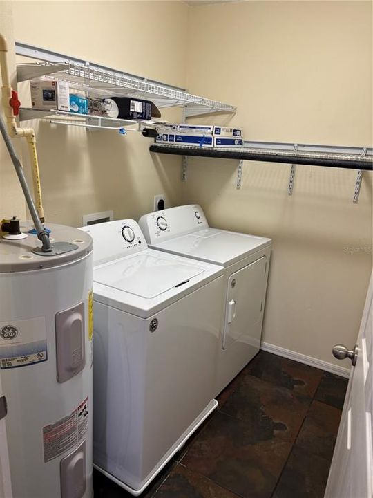 出租: $1,895 (2 贝兹, 2 浴室, 1064 平方英尺)