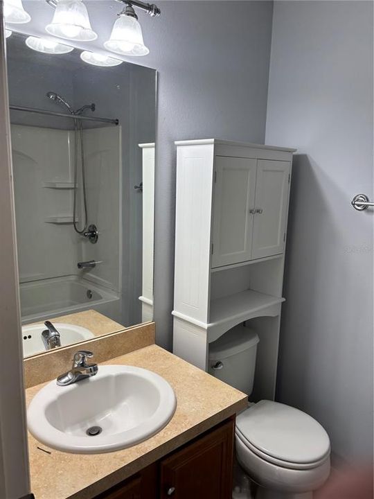 出租: $1,895 (2 贝兹, 2 浴室, 1064 平方英尺)