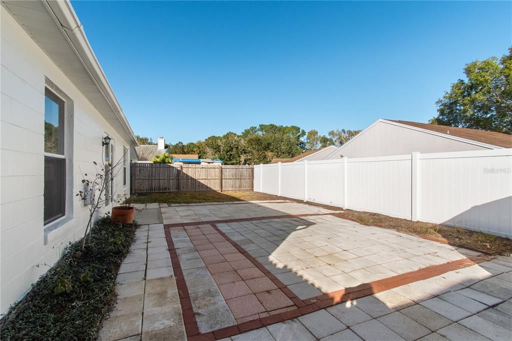 For Sale: $349,900 (3 beds, 2 baths, 1406 Square Feet)