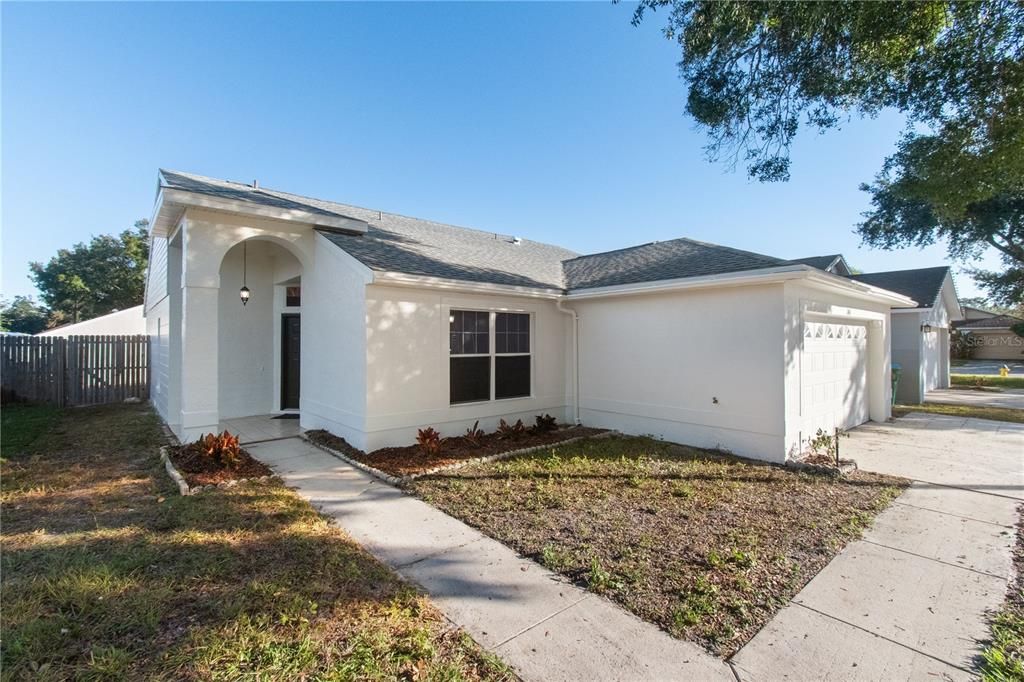 For Sale: $349,900 (3 beds, 2 baths, 1406 Square Feet)