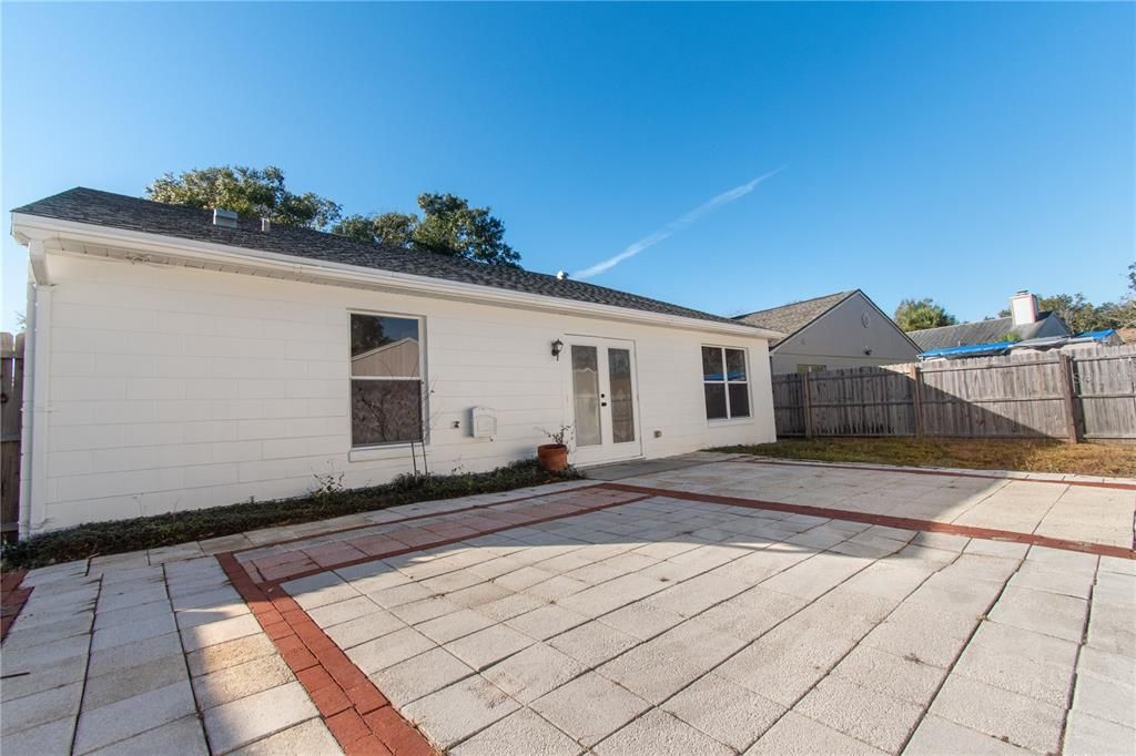 For Sale: $349,900 (3 beds, 2 baths, 1406 Square Feet)