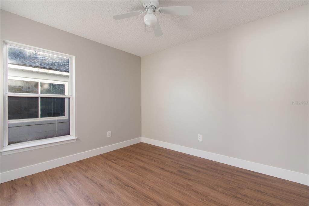 For Sale: $349,900 (3 beds, 2 baths, 1406 Square Feet)