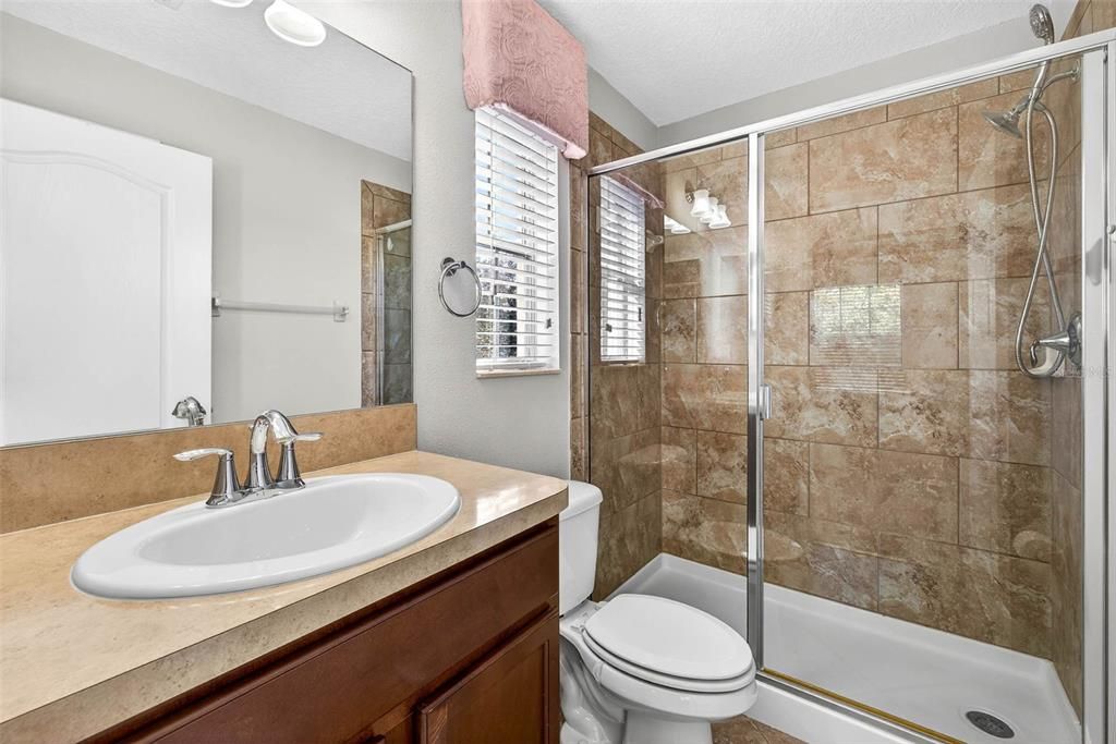 В аренду: $2,200 (4 спален, 3 ванн, 1612 Квадратных фут)