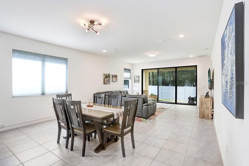 En Venta: $346,900 (3 camas, 2 baños, 1584 Pies cuadrados)