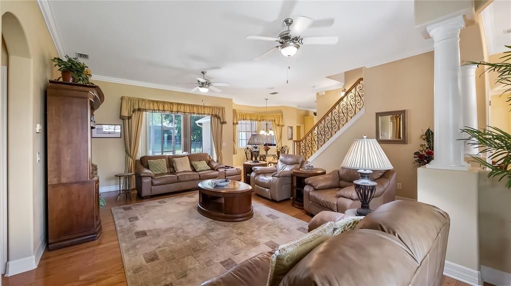 For Sale: $1,350,000 (3 beds, 3 baths, 2919 Square Feet)