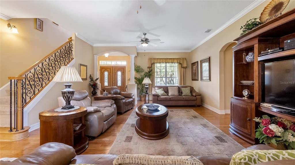 For Sale: $1,350,000 (3 beds, 3 baths, 2919 Square Feet)