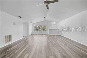 出租: $2,900 (4 贝兹, 3 浴室, 3191 平方英尺)