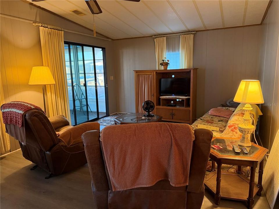 En Venta: $99,900 (2 camas, 2 baños, 1152 Pies cuadrados)