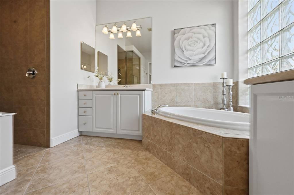 For Sale: $709,900 (4 beds, 3 baths, 2538 Square Feet)