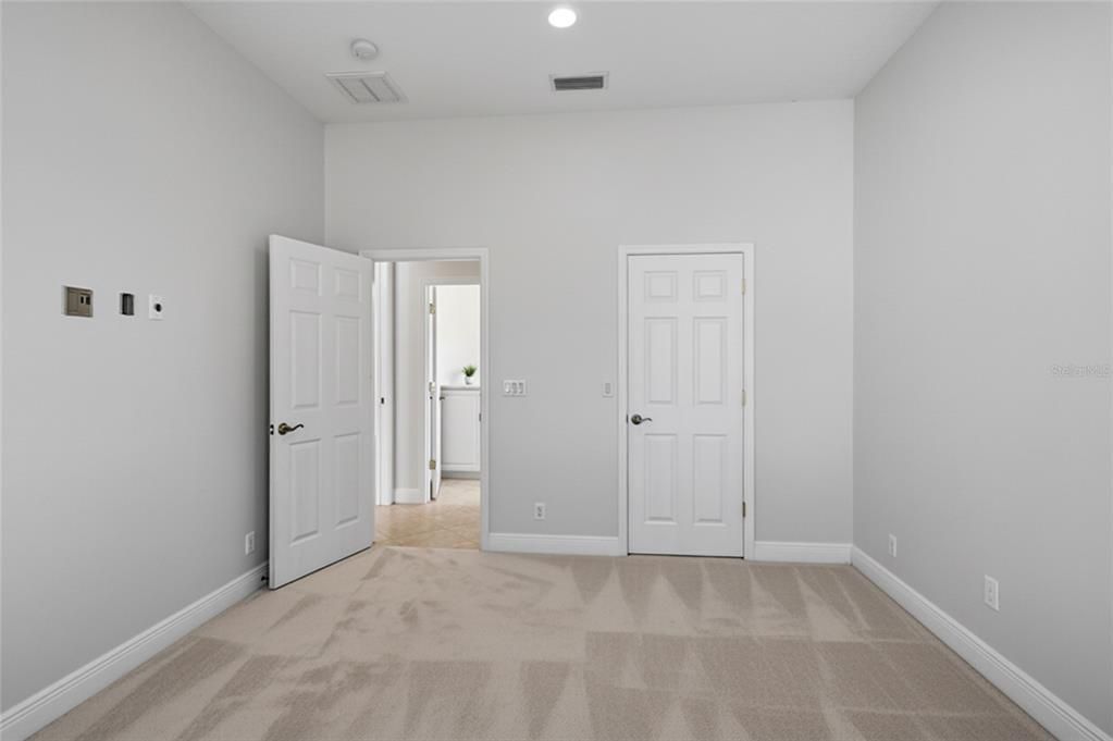 For Sale: $709,900 (4 beds, 3 baths, 2538 Square Feet)