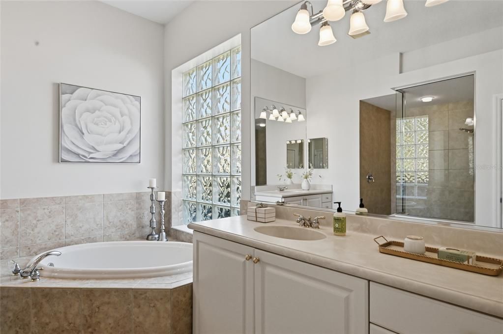 For Sale: $709,900 (4 beds, 3 baths, 2538 Square Feet)