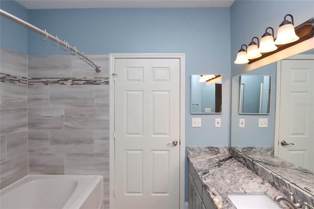 En Venta: $230,000 (2 camas, 2 baños, 1140 Pies cuadrados)