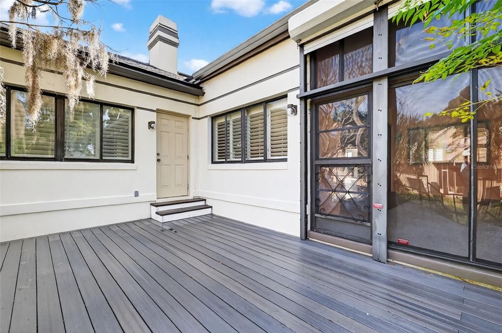 For Sale: $560,000 (3 beds, 2 baths, 2970 Square Feet)