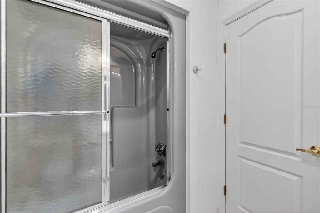 For Sale: $560,000 (3 beds, 2 baths, 2970 Square Feet)