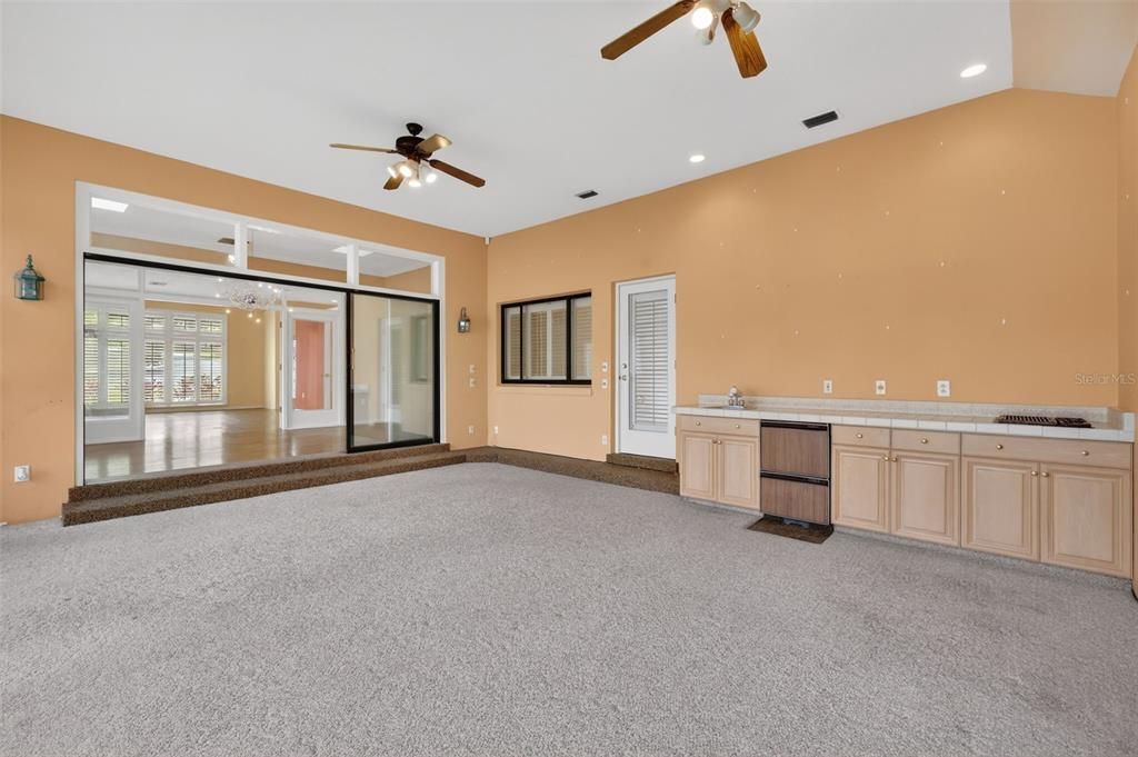 For Sale: $560,000 (3 beds, 2 baths, 2970 Square Feet)