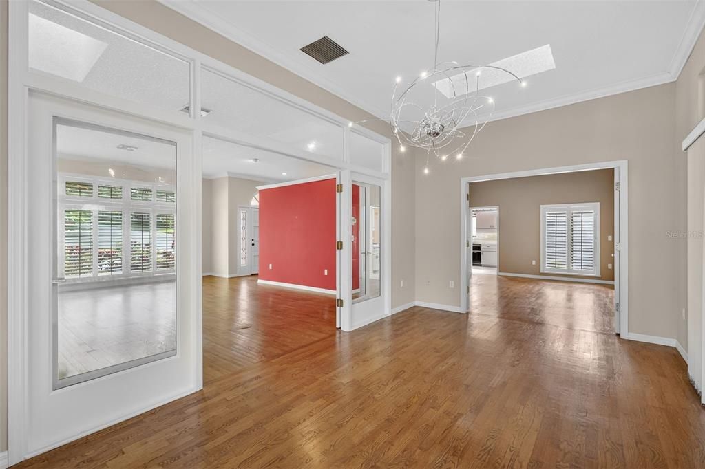 For Sale: $560,000 (3 beds, 2 baths, 2970 Square Feet)