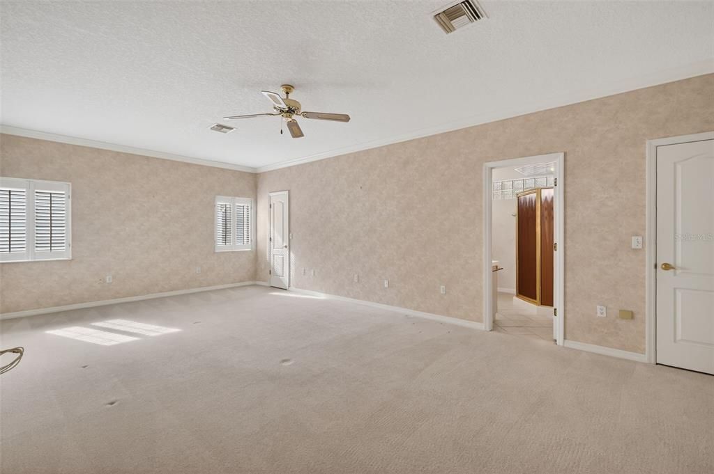 For Sale: $560,000 (3 beds, 2 baths, 2970 Square Feet)