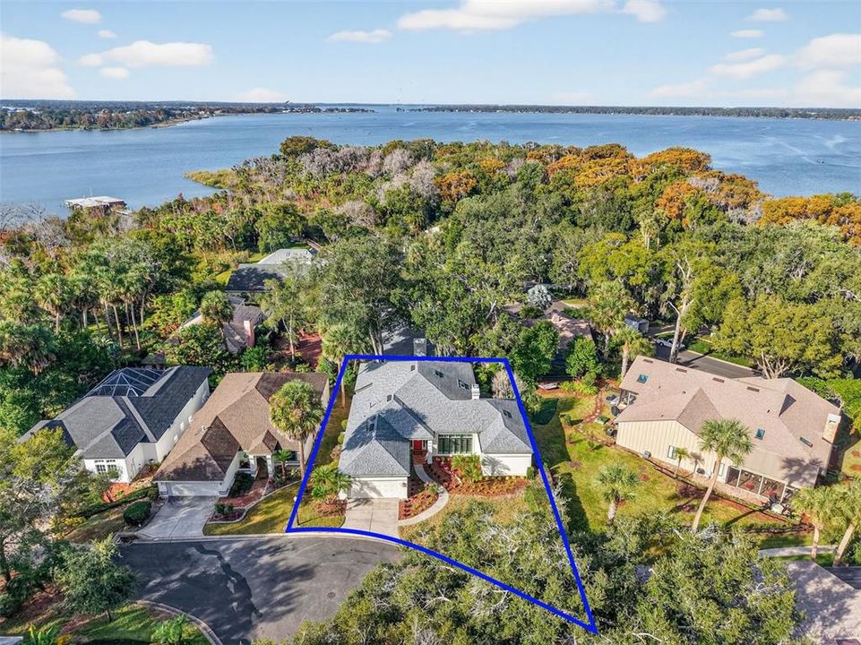 For Sale: $560,000 (3 beds, 2 baths, 2970 Square Feet)