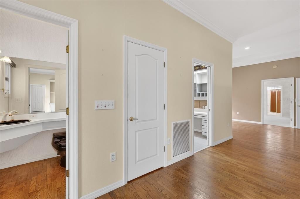 For Sale: $560,000 (3 beds, 2 baths, 2970 Square Feet)