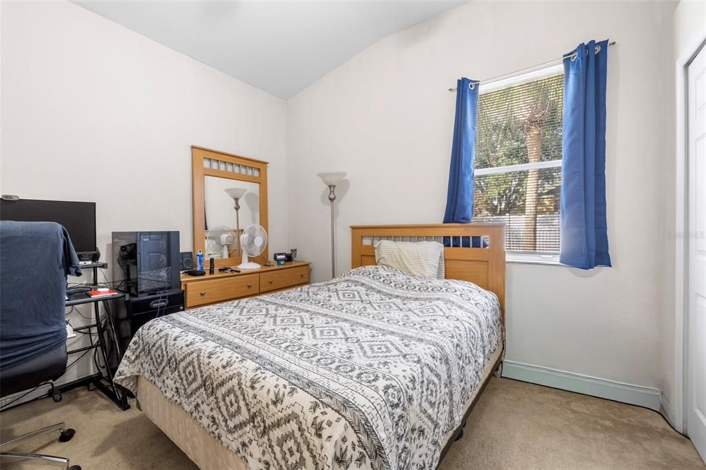 For Sale: $325,000 (3 beds, 2 baths, 1686 Square Feet)